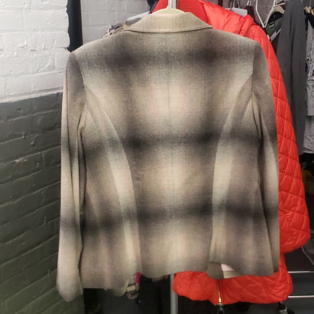 Jacket - Picture 2 of 3